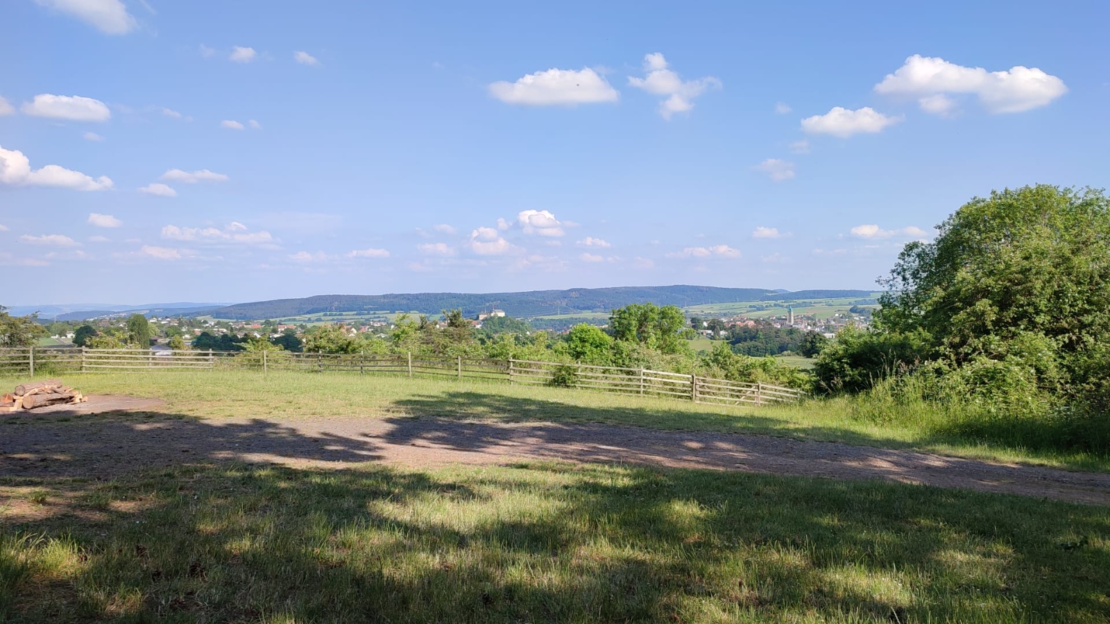 Blick ueber bad Wildungen Juni 2022